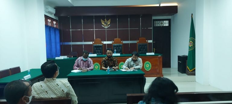 Rapat Internal Kesekretariatan dan Kepaniteraan.