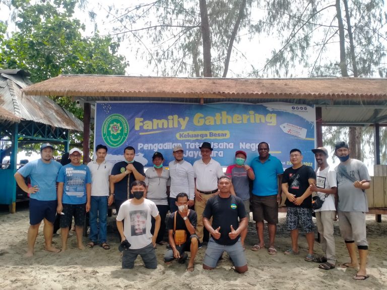 Family Gathering Keluarga Besar Pengadilan Tata Usaha Negara Jayapura