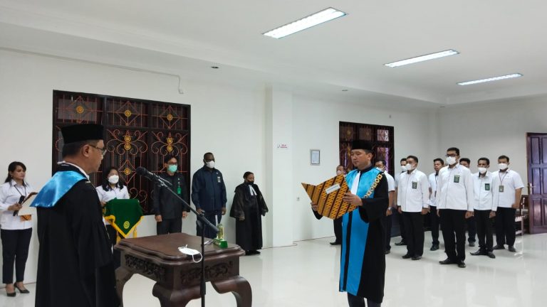 Pelantikan dan Pengambilan Sumpah Wakil Ketua Pengadilan Tata Usaha Negara Jayapura Bapak Jusak Sindar, S.H.