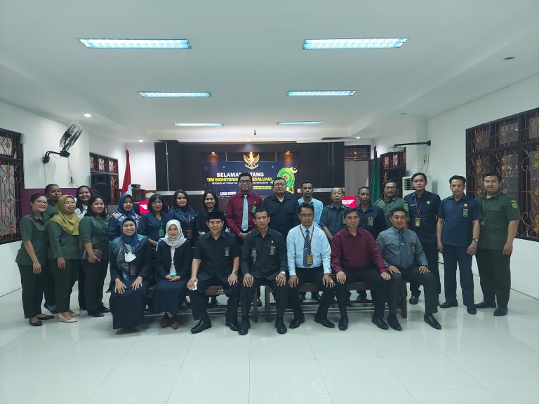 Monitoring dan Evaluasi PTTUN Makassar pada bagian Kesekretariatan Pengadilan Tata Usaha Negara Jayapura.