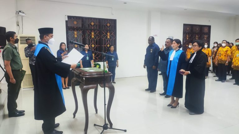 Pengambilan Sumpah/Janji Jabatan dan Pelantikan Ibu Merna Cinthia, S.H., M.H sebagai Wakil Ketua Pengadilan Tata Usaha Negara Jayapura