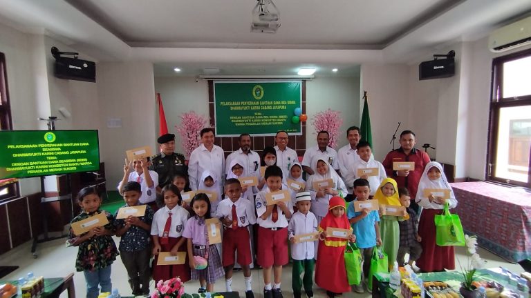 Kegiatan Dharmayukti Karini Cabang Jayapura Penyerahan Penerimaan Bantuan Dana Beasiswa (BDBS) Tahun 2023
