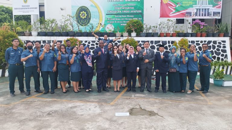 Upacara Peringatan Dirgahayu Mahkamah Agung Republik Indonesia ke 78 Tanggal 19 Agustus 2023 dengan Tema “Tingkatkan Integritas Menuju Peradilan yang Agung”