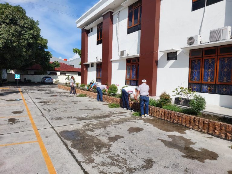 Jumat Bersih Pengadilan Tata Usaha Negara Jayapura