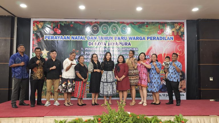 PERAYAAN NATAL DAN TAHUN BARU WARGA PERADILAN DI KOTA JAYAPURA