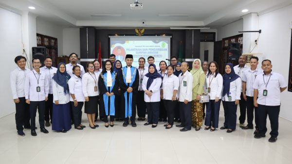 Pelantikan dan Pengambilan Sumpah Jabatan Wakil Ketua PTUN Jayapura, Perkuat Komitmen Mewujudkan Peradilan yang Berintegritas 25 IMG 3522