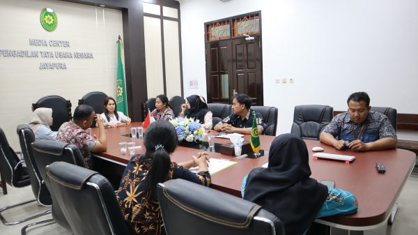 PTUN Jayapura Laksanakan Monev Kesekretariatan, Perkuat Akuntabilitas dan Sinergi Antarbagian 7 IMG 5029