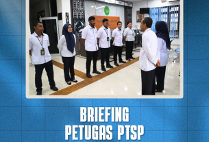 PTUN Jayapura Perkuat Kesiapan dan Kualitas Pelayanan melalui Briefing Rutin Petugas PTSP