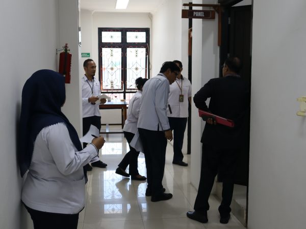 PTTUN Manado Laksanakan Pengawasan di PTUN Jayapura, Dorong Penguatan Kinerja dan Pelayanan Peradilan 35 IMG 5335