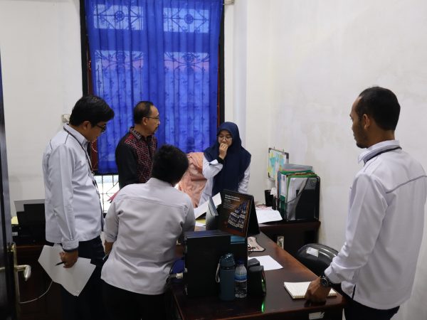 PTTUN Manado Laksanakan Pengawasan di PTUN Jayapura, Dorong Penguatan Kinerja dan Pelayanan Peradilan 40 IMG 5378